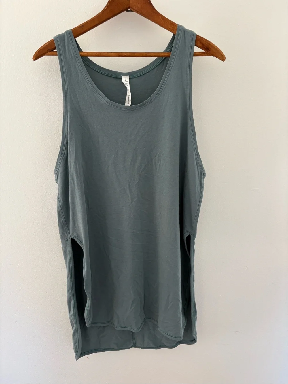 Lululemon side story tank size 8